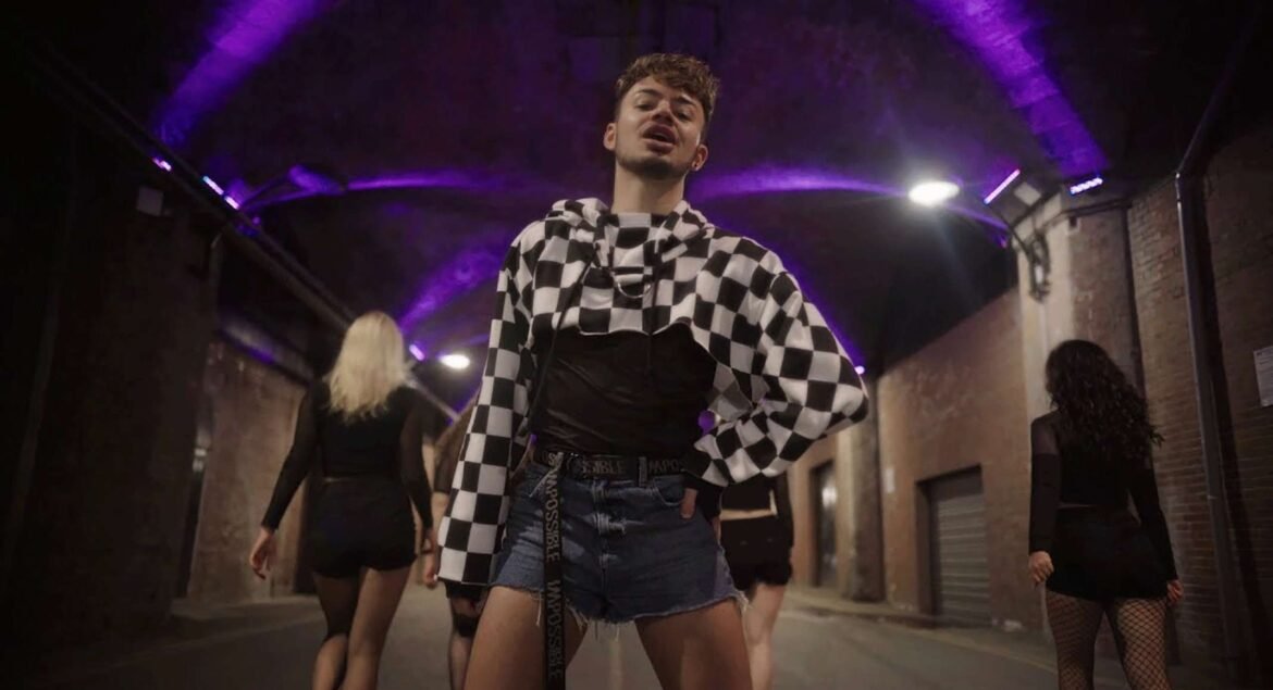 Smashby - Under The Sheets