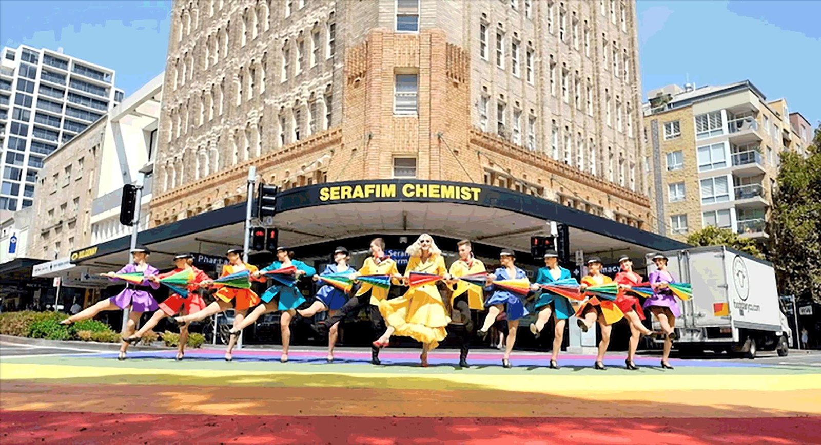 Minnie Cooper - Singin' In The Rain