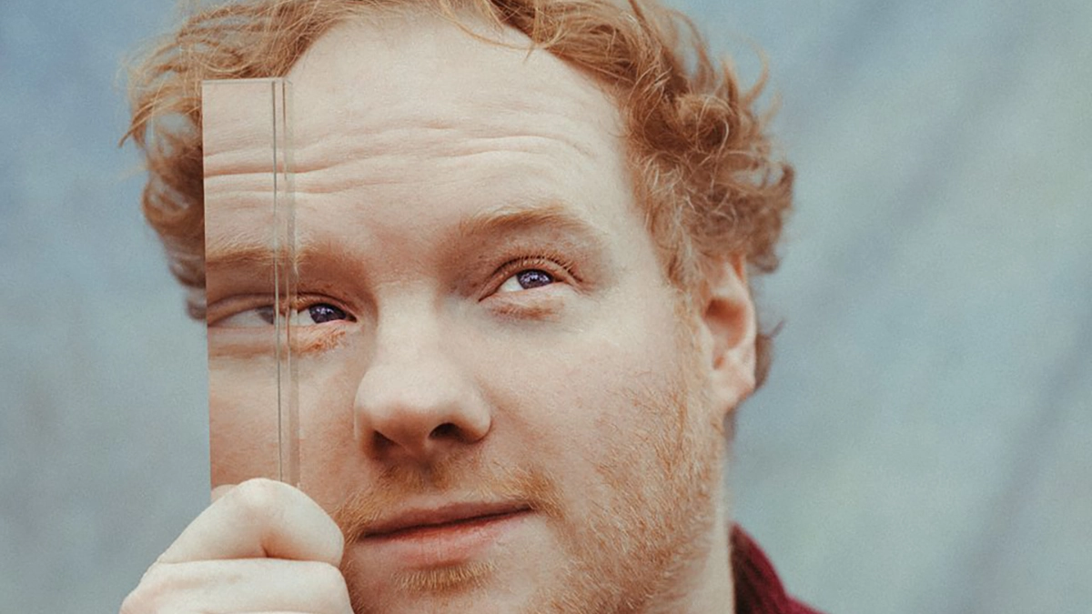 The Narcissist Cookbook looking through a glass