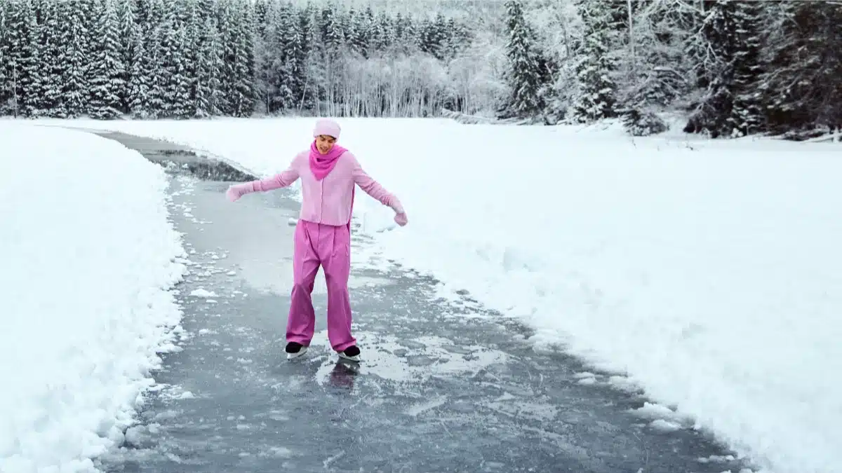 Peder Elias in pink - Photo by Ida Bjørvik